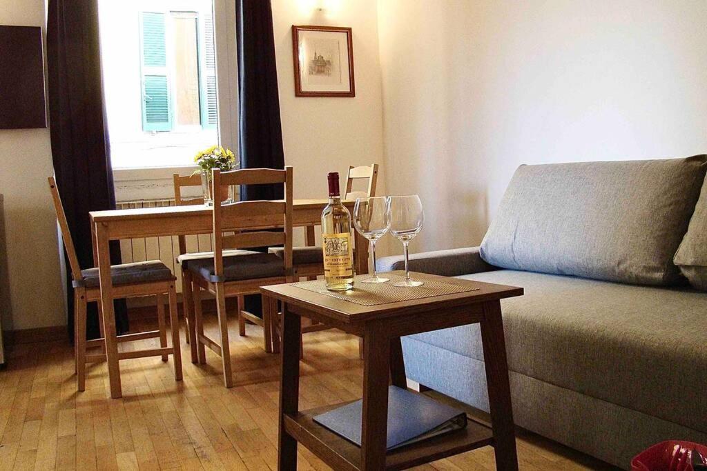 Elegant Trilussa Apartment — Photos 3